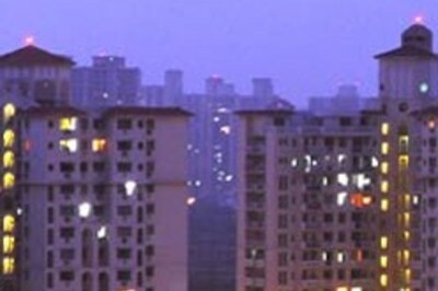 DLF says its IPO on track