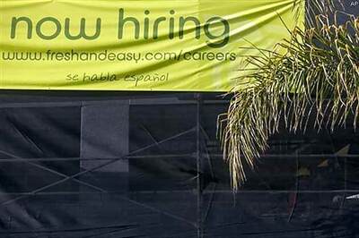 US jobless claims drop to five-year low