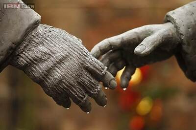 Handshake can find if she is made for you