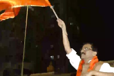 After Walking Out of Jail, MP Sanjay Raut Visits Temples, Bal Thackeray Memorial