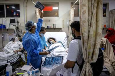 On Ventilator For Over a Month, Delhi Covid Patient With Severe Complications Recovers After 50 Days