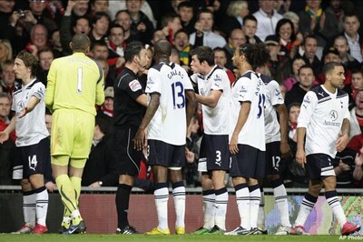 Nani scores dubious goal as ManU beat Spurs