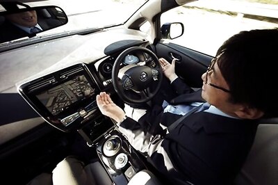 Nissan's autonomous test car drives itself safely, recognises pedestrians