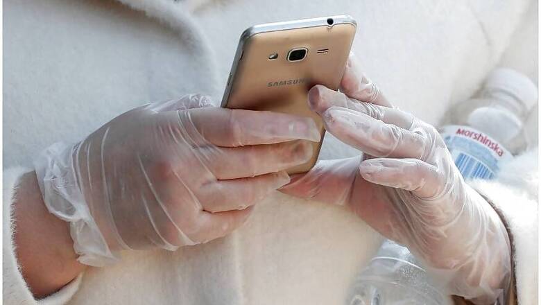 Centre Asks States, UTs to Allow Hospitalised Covid-19 Patients Use Smartphones to Interact with Kin