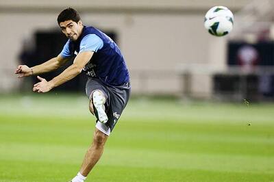 FIFA probe Uruguay's Suarez for Jara 'punch'
