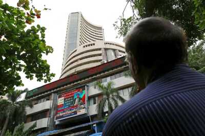 Sensex, Nifty Hammered as New Covid-19 Strain in UK Triggers Global Selloff