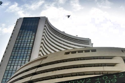 Sensex Ends Flat, Nifty Above 18,600; Auto Stocks in Fast Lane, IT Drag