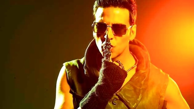 Akshay denies separation reports with Twinkle