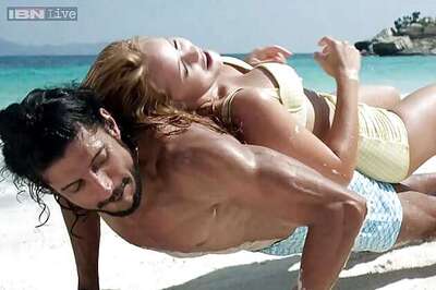 IIFA 2014: 'Bhaag Milkha Bhaag' wins best film, Farhan Akhtar best actor, Deepika Padukone best actress