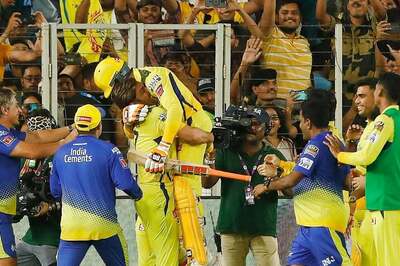 For Once, MS Dhoni Lays Bare Unadulterated Emotions on a Magical 'Yellove' Night