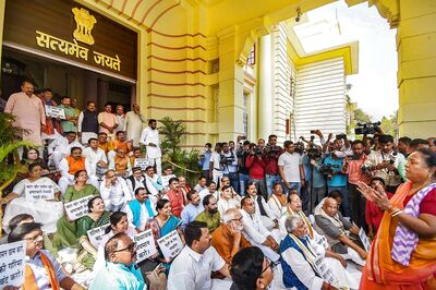 Lalu Gets Bail: Happy RJD’s ‘Kuch Meetha Ho Jaye’ Moment at Bihar Assembly; BJP Says ‘Galat Baat’ | WATCH