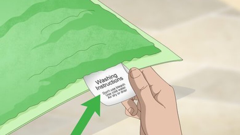 How to Wash Bathroom Rugs