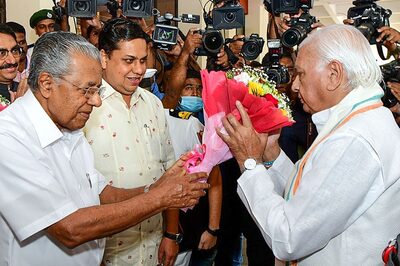 CM Pinarayi Vijayan Reacts on Kerala Guv Sitting on Roadside in Protest: 'Repeatedly Taking A Stand...'