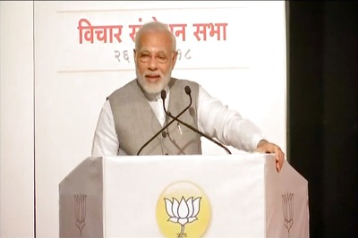 Narendra Modi in Mumbai LIVE: PM Attacks Congress on Emergency Anniv, Rahul Gandhi Retorts With 'Rape Shame'