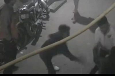 Caught on CCTV | Delhi Man Attacked, Stabbed to Death as Onlookers Watch On; 1 Held