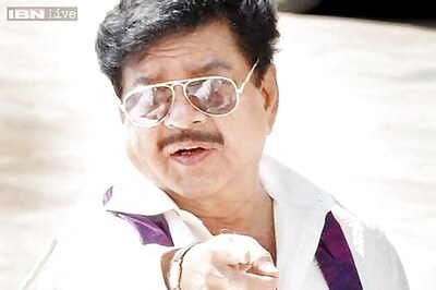Veteran actor Shatrughan Sinha admitted to Mumbai hospital for check up