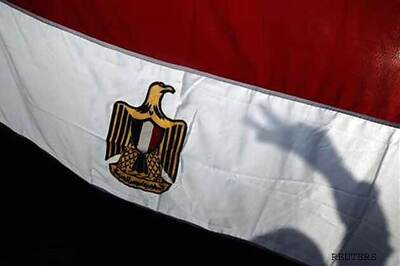 Egypt army says right to protest protected, urges restraint