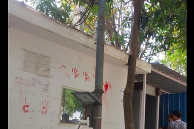 Barriers, CCTV Cameras Vandalised as BJP Protests Outside Kejriwal's Home; AAP Links Ruckus to Punjab Victory