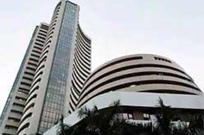 Mkt ends flat amid volatility: IT up; cap goods down
