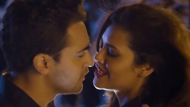 Happy that 'Dhat Tere Ki' is being liked: Esha Gupta