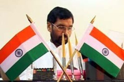 Paswan calls upon like-minded parties