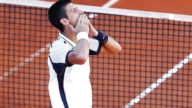 Novak Djokovic cruises but Li Na bows out in rainy Paris