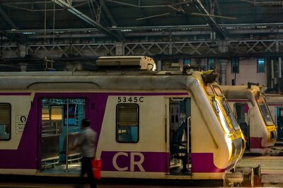 Indian Railways to Carry Out Jumbo, Mega Blocks in Mumbai on March 20: Check Local Train Routes, Timings
