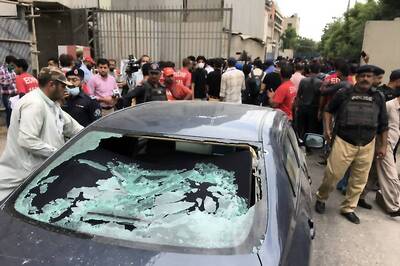 Karachi Terror Attack: Pakistan Stock Exchange Comes Under Gun and Grenade Attack, 11 Killed