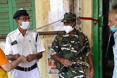 The Two Buzz Wards: A Close Look at the Polar Opposites of the Bhabanipur Bypoll