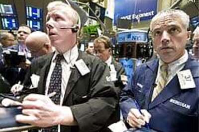 US markets slump despite AIG bailout