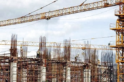 India pegs 2014/15 growth at 7.4%; GDP grows 7.5 % y/y in December-quarter