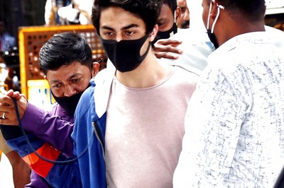 SRK Finds More Industry Support amid Aryan Khan's Arrest