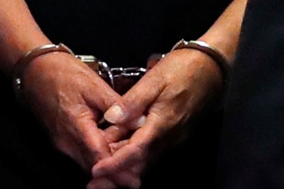 Police Arrest Anti-Agnipath Demonstrators Near Mamata's Home