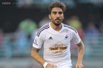 Swansea sell Spanish pair to Qatari clubs