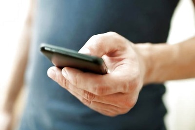 Most Indians Use Facebook While Travelling: Survey