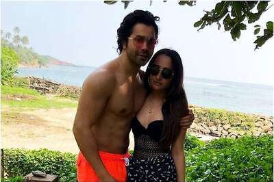 Fan Asks Varun Dhawan to Plan Baby with Girlfriend Natasha Dalal, Actor has a Sweet Reply