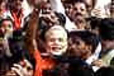 Pics: Hindutva's poster boy is Guj's Common Man