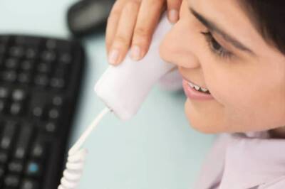 Can You Guess Why Working Women Avoid the Spotlight in Their Offices?