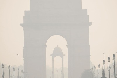 Delhi Bans Entry of Medium, Heavy Goods Vehicles from Nov to Feb to Curb Pollution