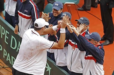 Davis Cup: Spain win, US tied with France