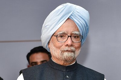 Only One Party Has Access to 90% of Election Funds, Says Former PM Manmohan Singh