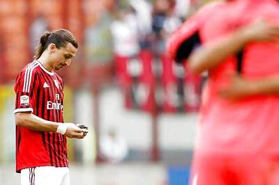 Fiorentina's Amauri scores late to stun Milan