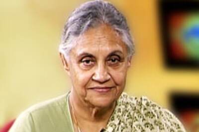 Sheila meets traders on sealing issue