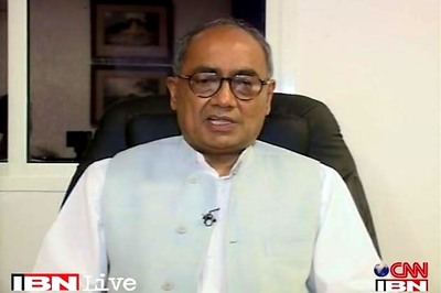 Arvind Kejriwal is like Rakhi Sawant: Digvijaya Singh