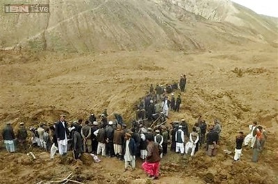 Rescuers struggle to help Afghans hit by landslide, over 2100 killed