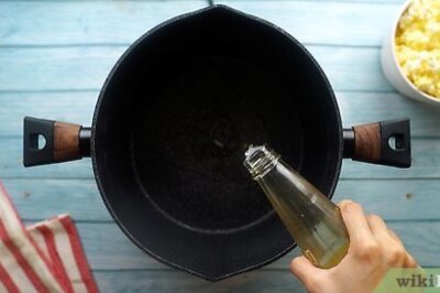 How to Make Popcorn on the Stove