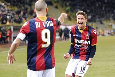 Bologna beat 10-man Fiorentina 2-0 in Serie A