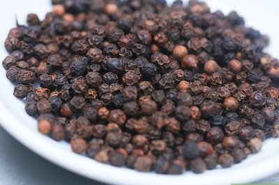 How to Pepper Crust a Steak