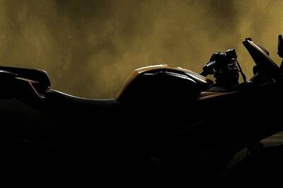 Hero Karizma XMR Comeback in India Confirmed by Hrithik Roshan, Launch Date Revealed