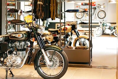 Royal Enfield Opens Dealership in Vietnam, Launches Bullet 500, Classic 500 and Continental GT 535